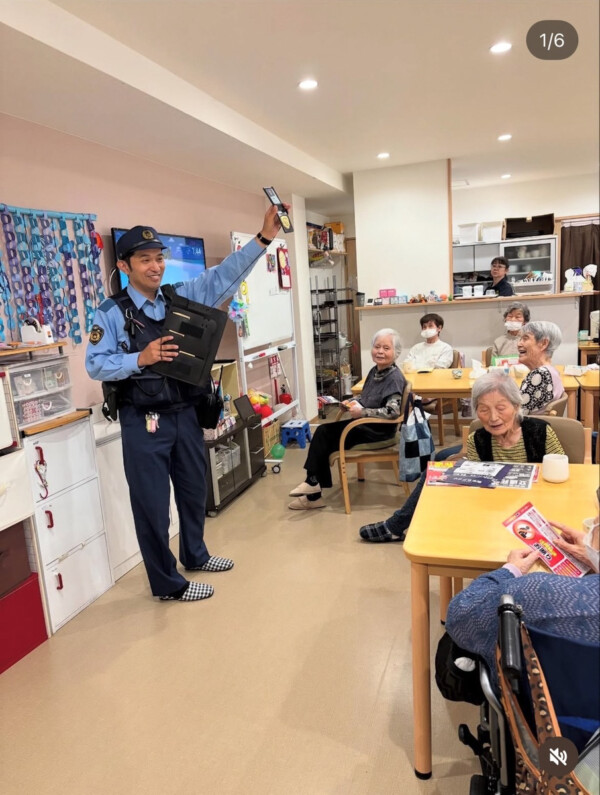 【防犯レクリエーション】泉大津警察署による防犯講話を毎月実施中｜デイサービスヒマリ泉大津サムネイル
